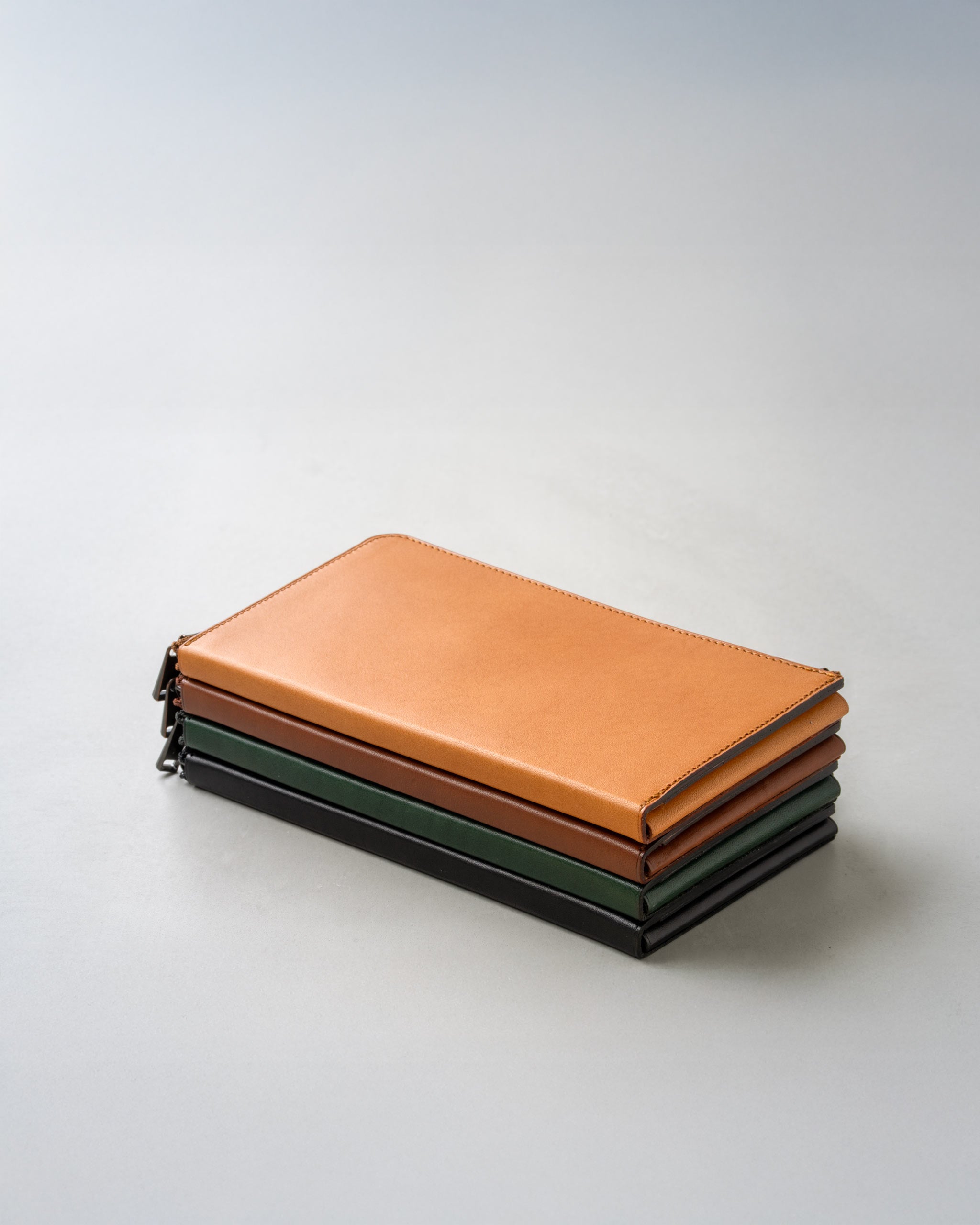 Hitoe® Small Slim Long Wallet L-Zip L - Liscio - v.2025 [Pre-order] | Smooth Leather with a Deep Luster
