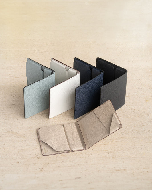 The epitome of minimalism: Hitoe® Fold Less - Etretat - | French calfskin reflecting the coast of Etretat